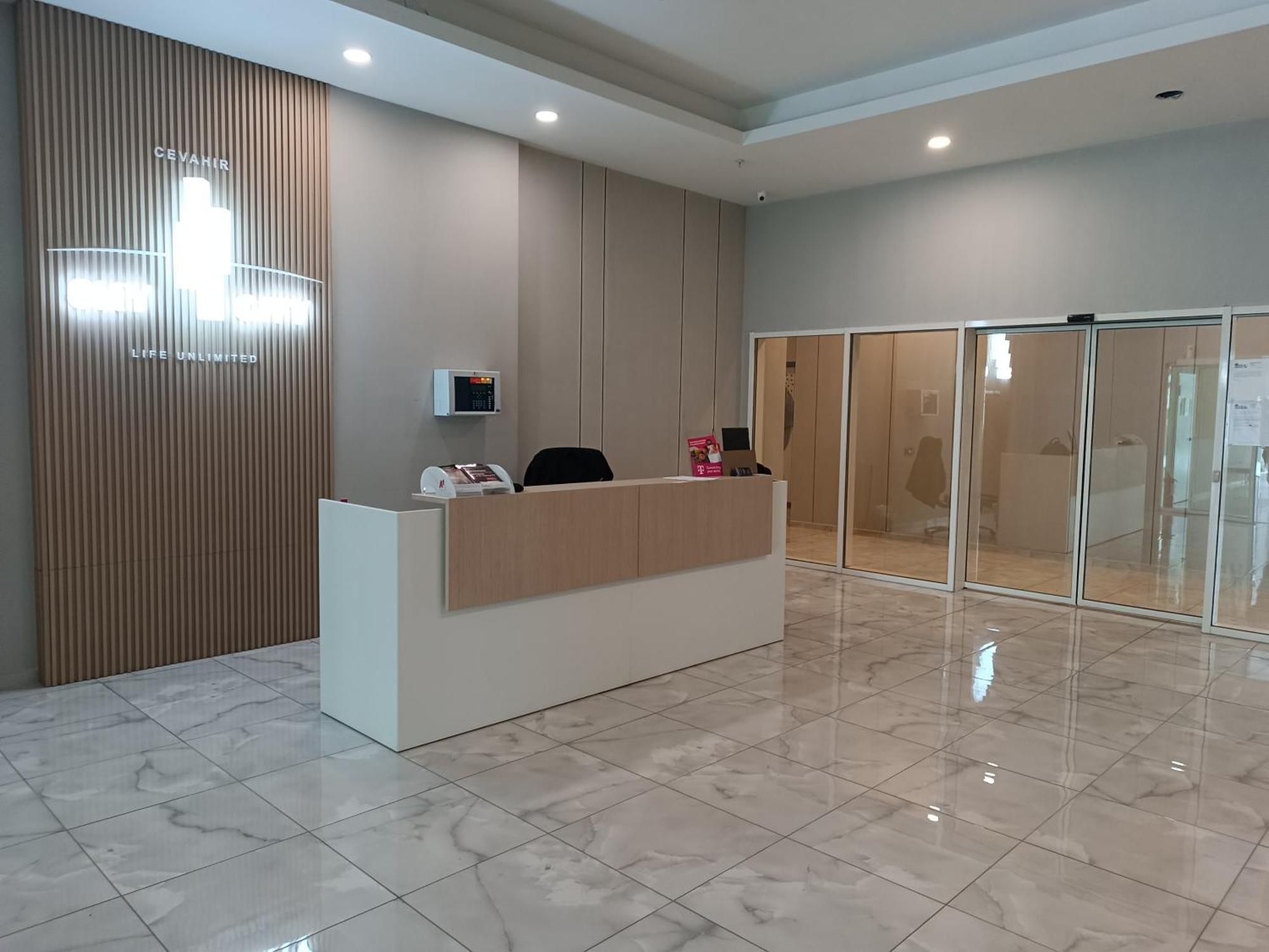 19Th & 18Th Floor Secure Apartments With Pool & Fitness & Parking Included In Price Skopje Exterior photo